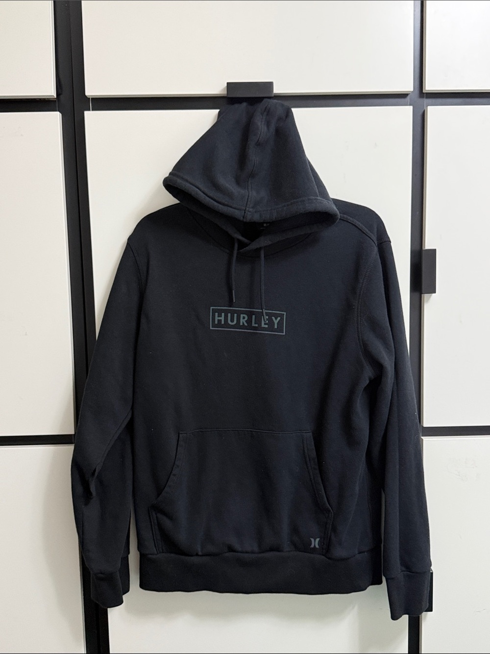 Hurley Black Pullover Hoodie with Subtle Logo
